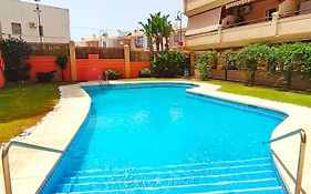 Apartamento nuevo con parking y piscina gratis